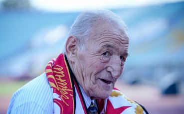 Бербатов след кончината на Пенев: Сърцето ми плаче за теб!