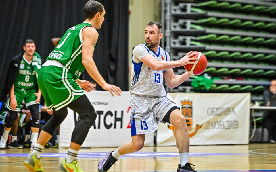 Академик Бултекс изненада Черно море, Ботев Враца се справи с Шумен