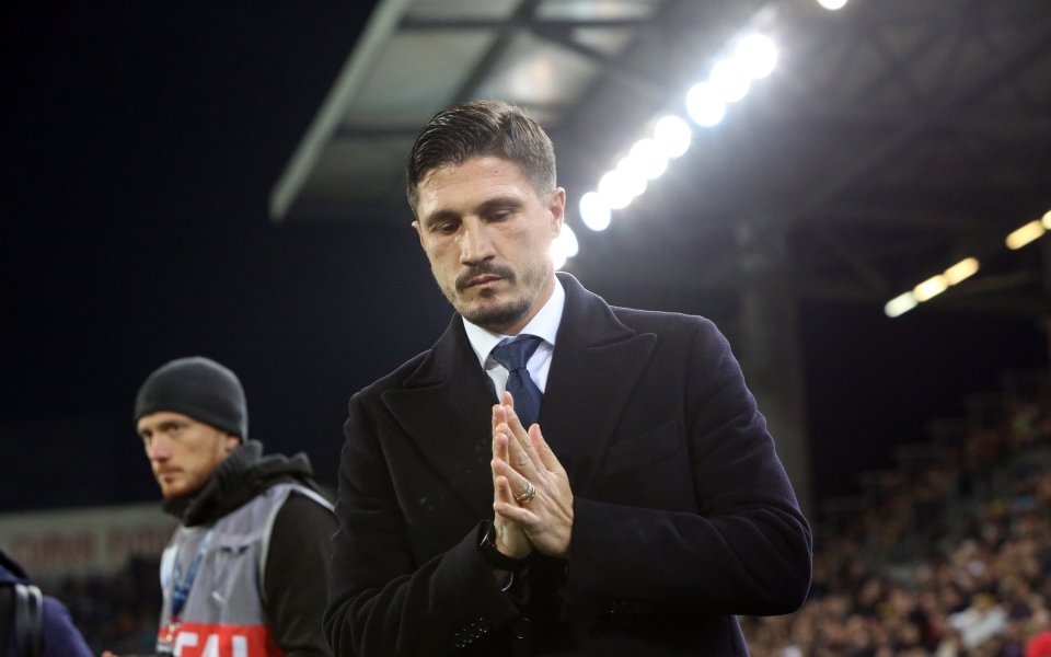 Стреляха по брата на треньора на Каляри в Неапол