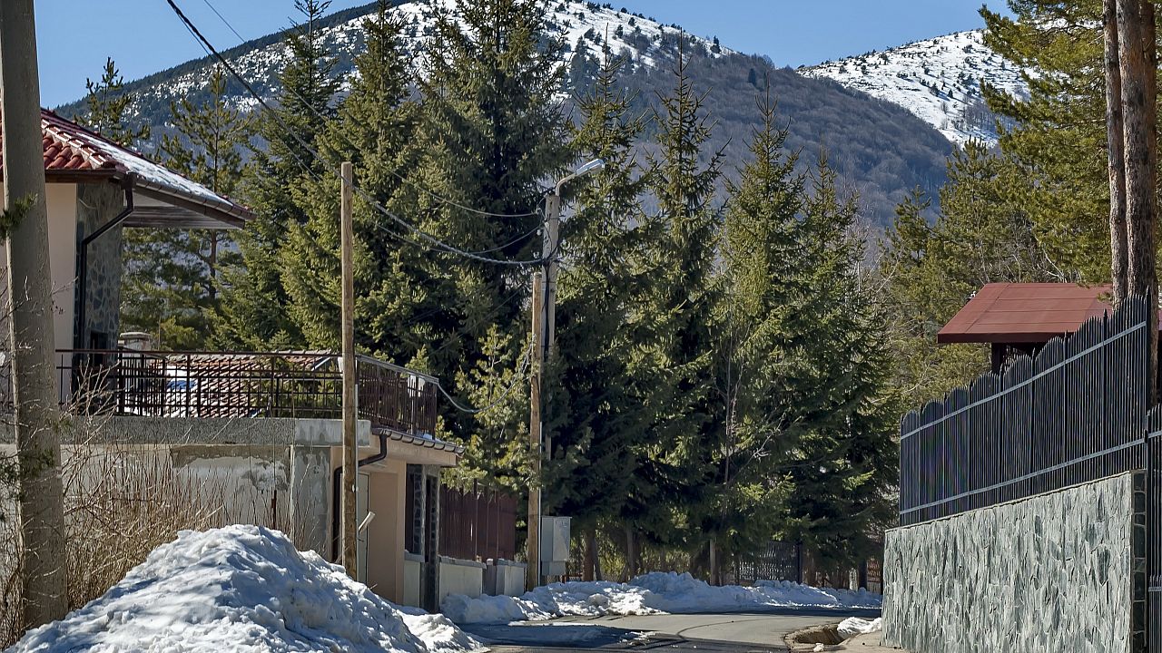 Затварят пътищата към Витоша заради ураганен вятър