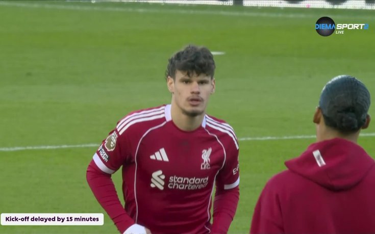 Отожиха началото на срещата между Фулъм и Ливърпул