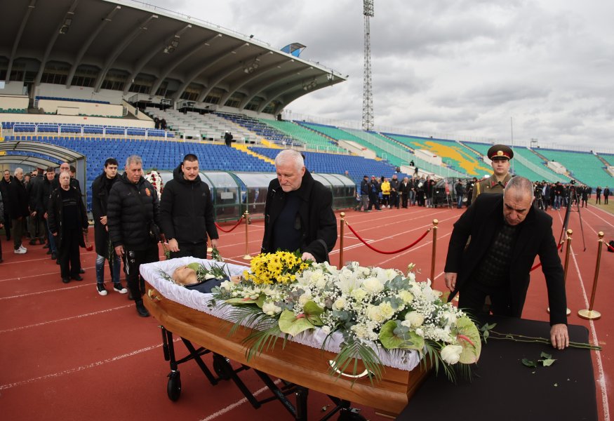 Поклонение пред Димитър Пенев1