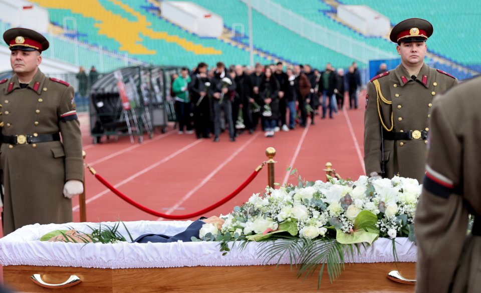 Поклонение пред Димитър Пенев1