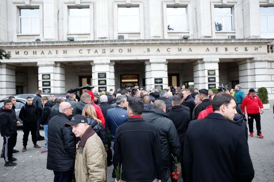 Поклонение пред Димитър Пенев1