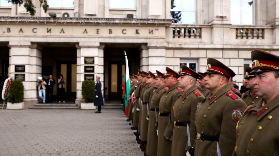 <p>Последно сбогом&nbsp;с легендата Димитър Пенев (СНИМКИ)</p>