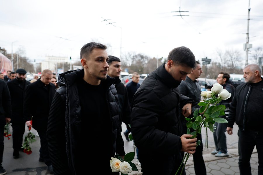 Поклонение пред Димитър Пенев1
