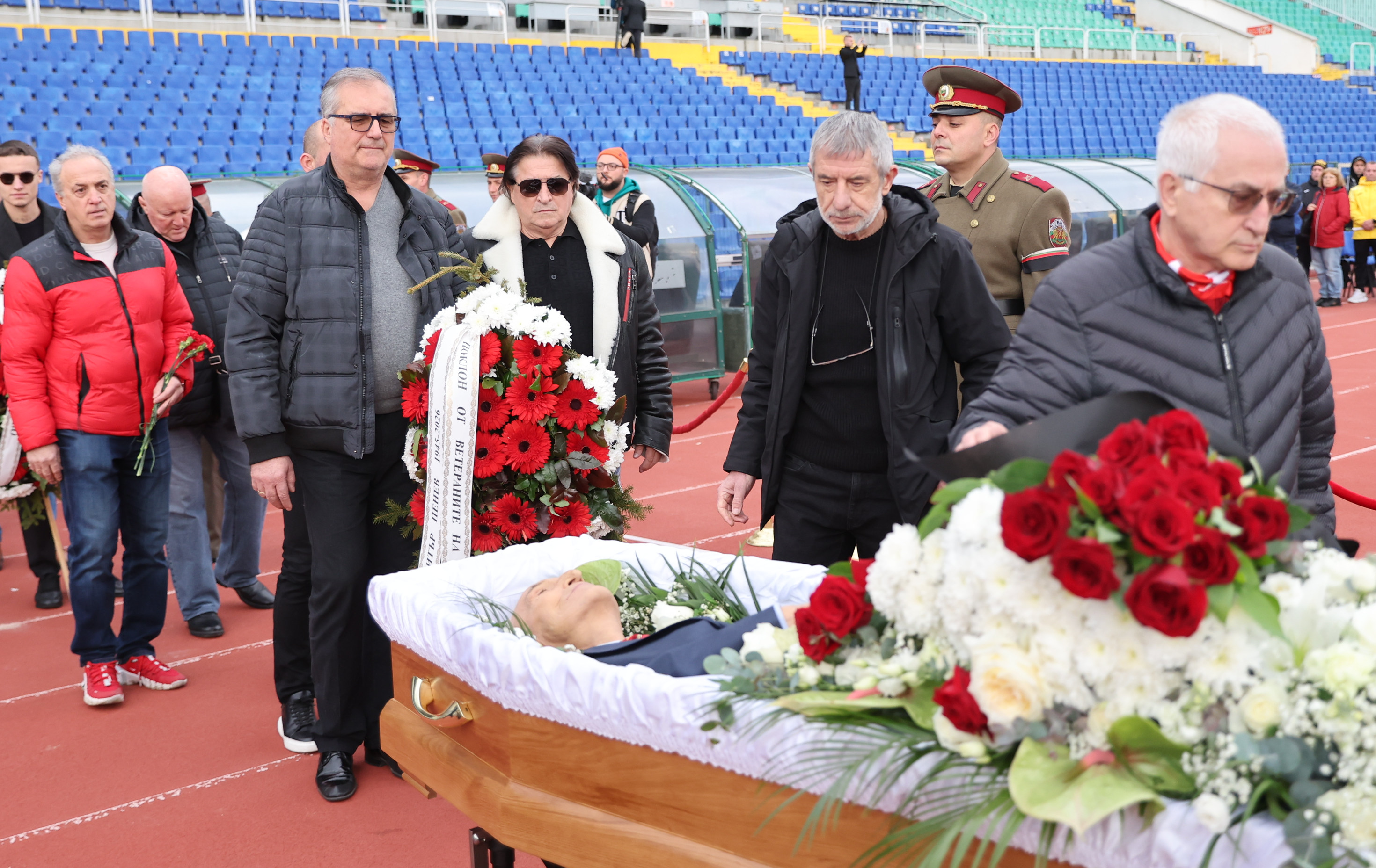 Поклонение пред Димитър Пенев