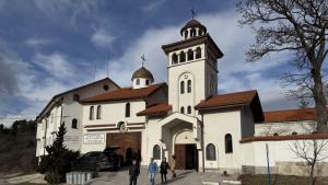 Клисурският манастир Света Петка се намира в покрайнините на столицата