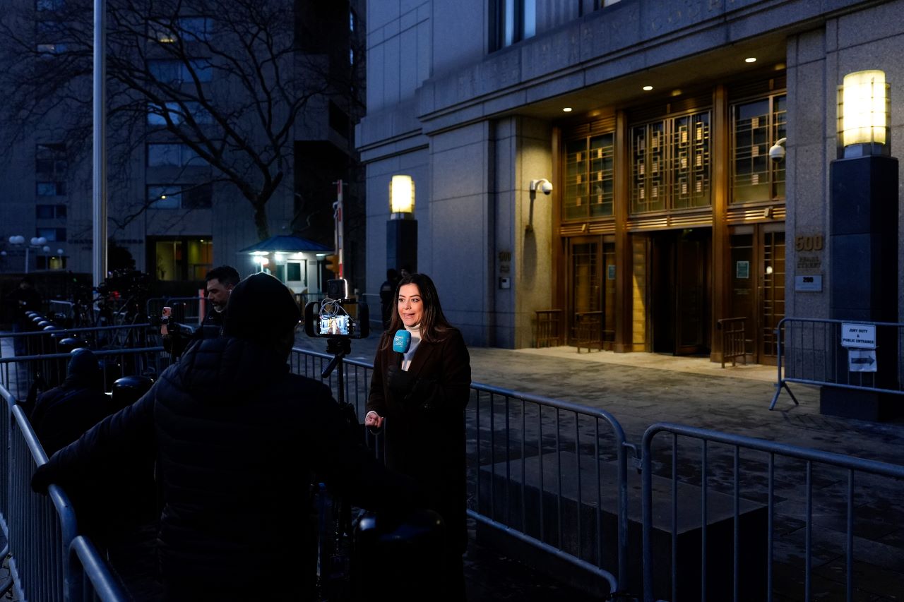 <p>Хеликоптер транспортира Николас Мадуро и съпругата му в Ню Йорк.</p>