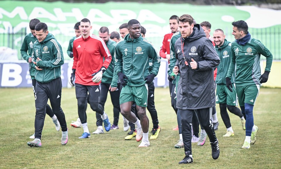 Ясен Петров1