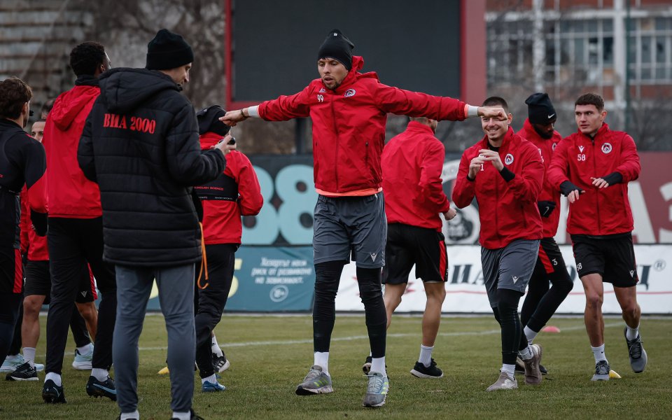 Функционални тестове и тактика за Локомотив София в Турция (видео)