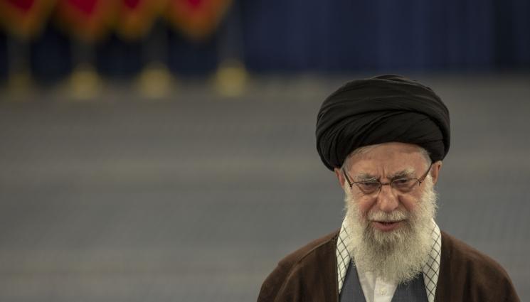 Аятолах Хаменей - Таймс: Аятолах Хаменей готви бягство в Москва