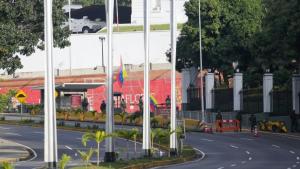 Стрелба е отекнала в района на президентския дворец Мирафлорес в