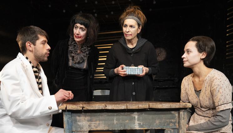 1 - Багряна и Дора Габе откриват Народния