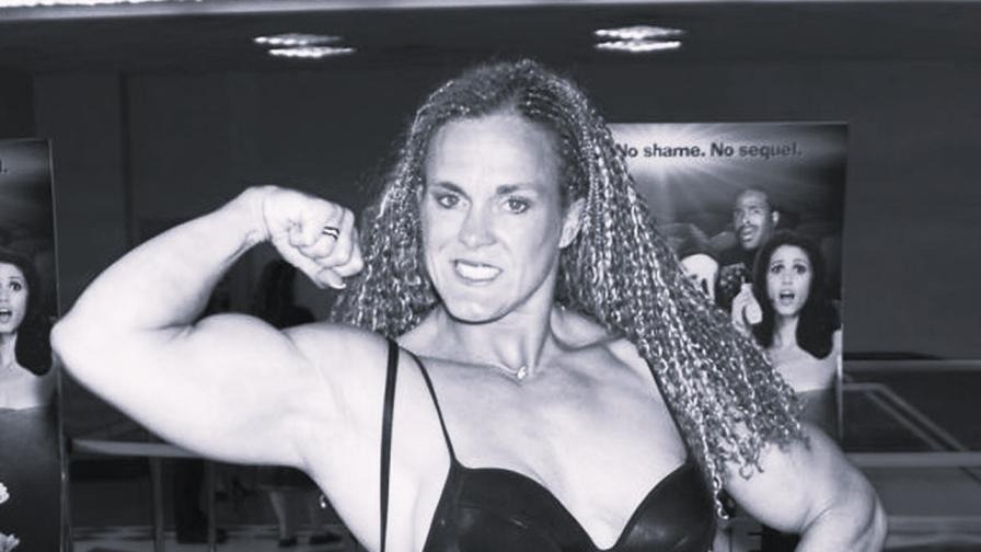 Почина бодибилдърката Джейн Трка, която изигра госпожица Ман в „Страшен филм"