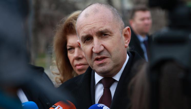 Радев - Румен Радев ще връчи първия мандат 