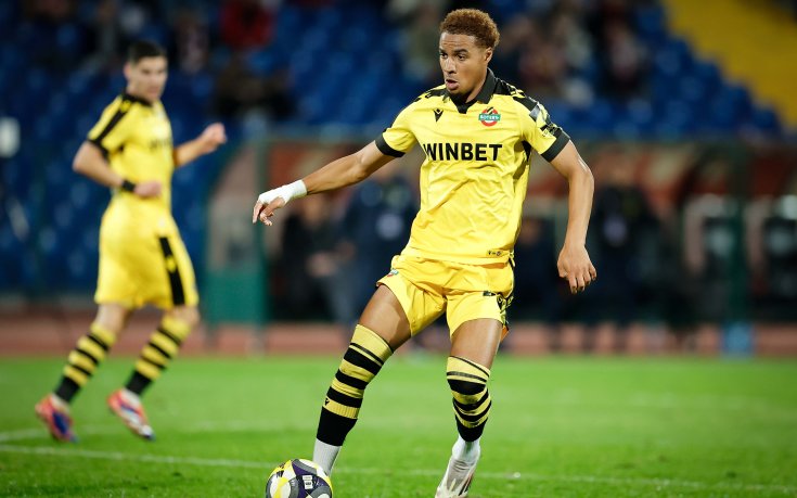 Ботев Пловдив продава голмайстора си на лидера в Полша?