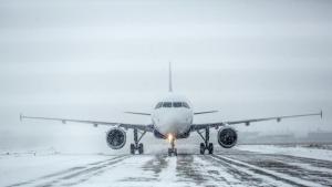 сняг самолет полет