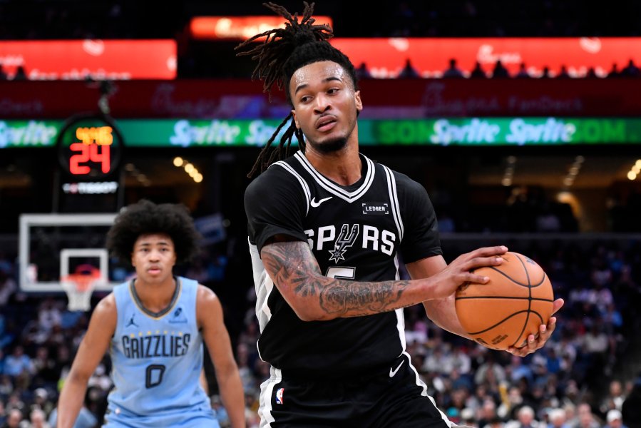 Мемфис Гризлис Сан Антонио Спърс1