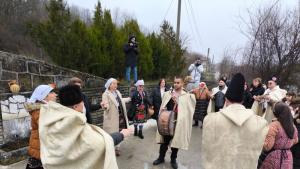 Иванови влачуги обичай