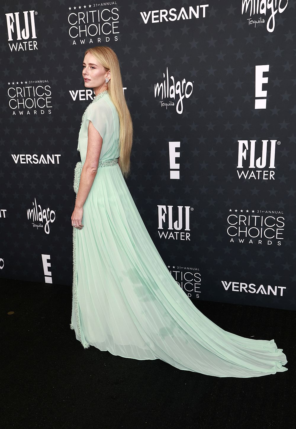 Смели визии и модни гафове на наградите на критиците