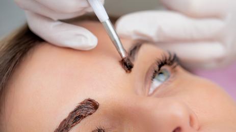 рисувани вежди