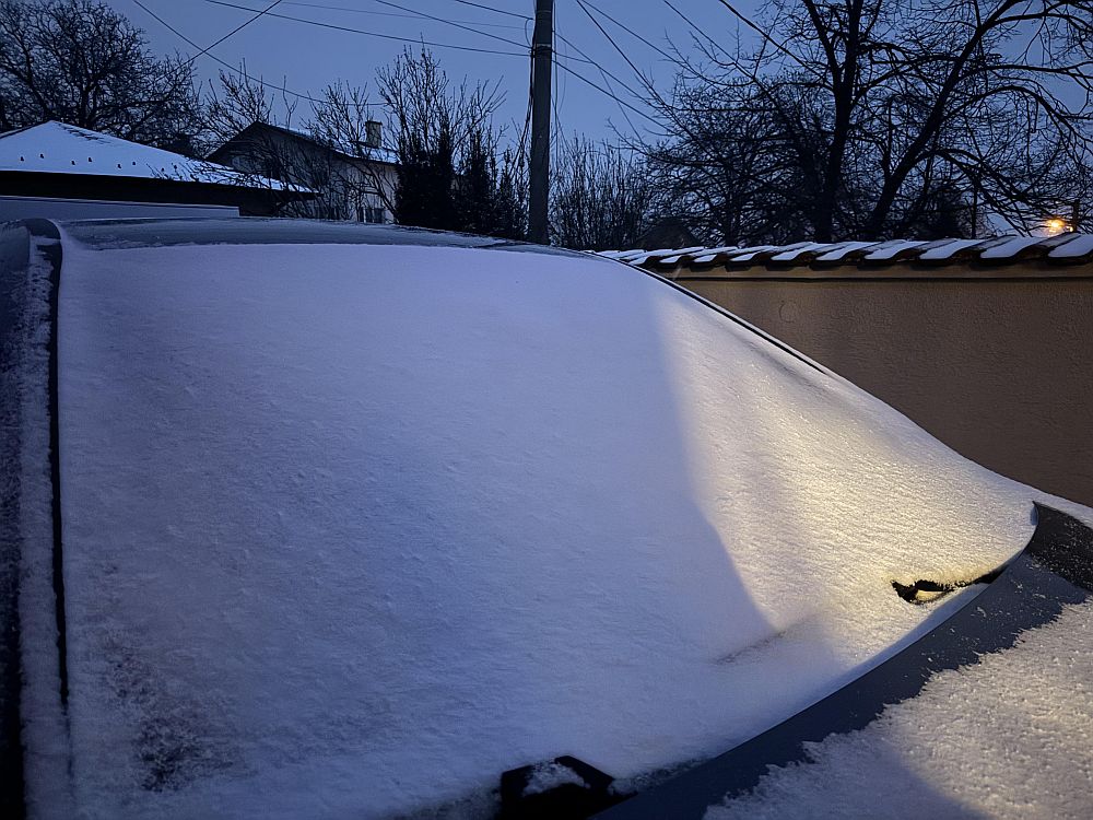 Зимата се завърна с пълна сила в цялата страна