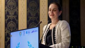 С присъединяването на България еврозоната става по силна защото с