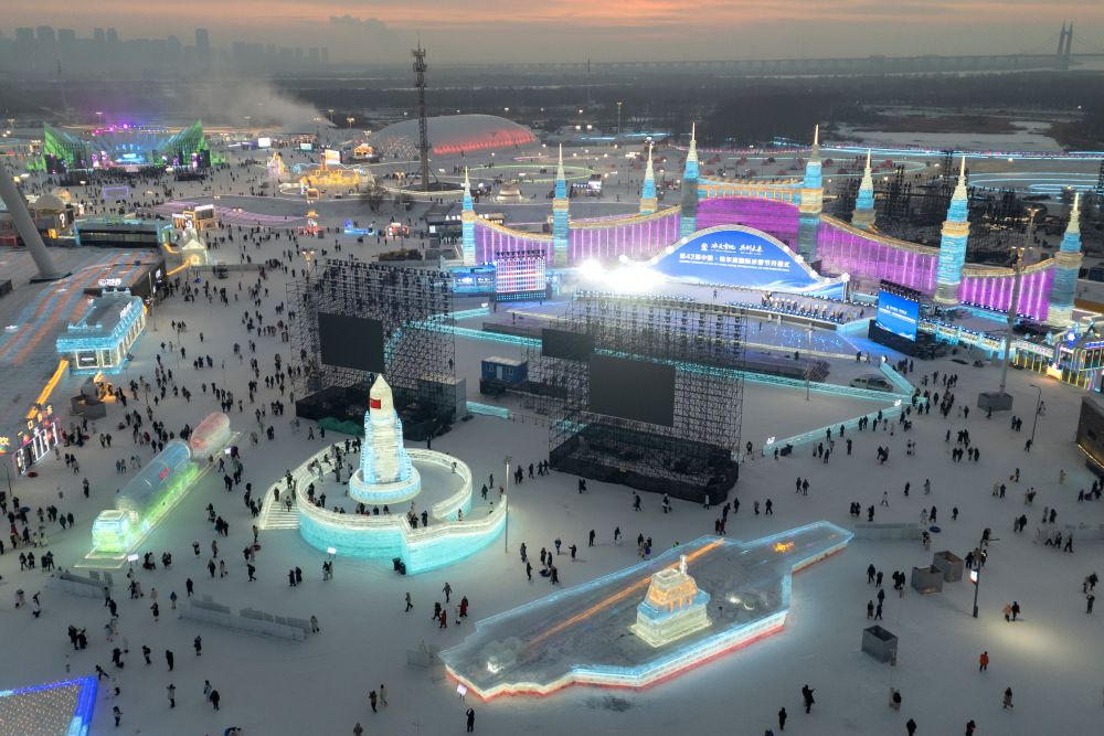 Фестивалът на ледените скулптури в Харбин