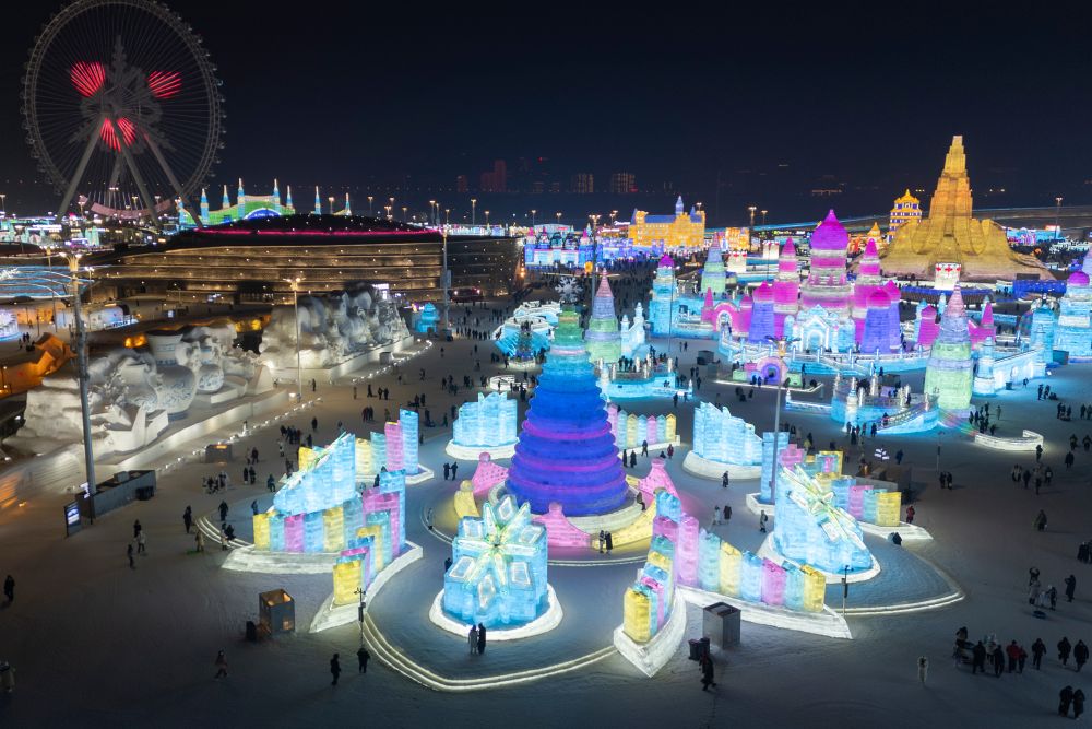 Фестивалът на ледените скулптури в Харбин
