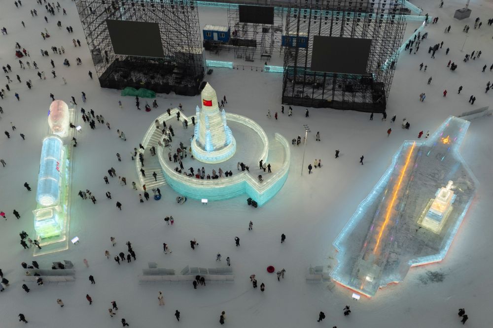 Фестивалът на ледените скулптури в Харбин