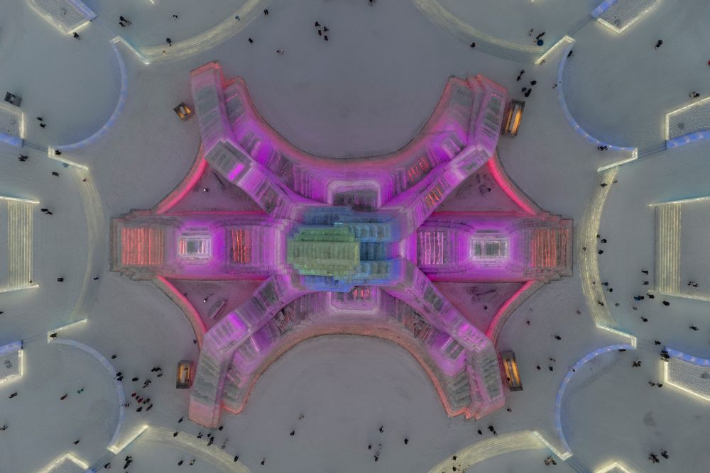 Фестивалът на ледените скулптури в Харбин