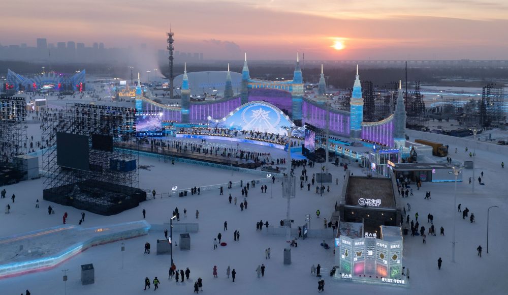 Фестивалът на ледените скулптури в Харбин
