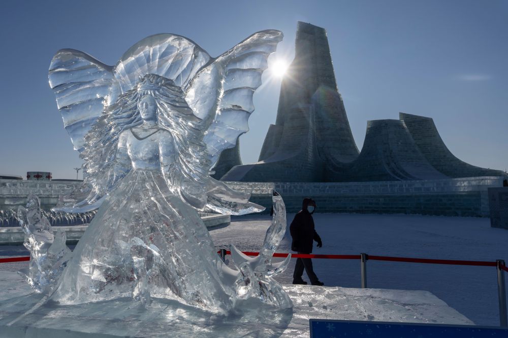 Фестивалът на ледените скулптури в Харбин