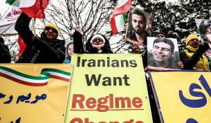 Огромни протести в Иран: Властта спря интернета (ВИДЕО)