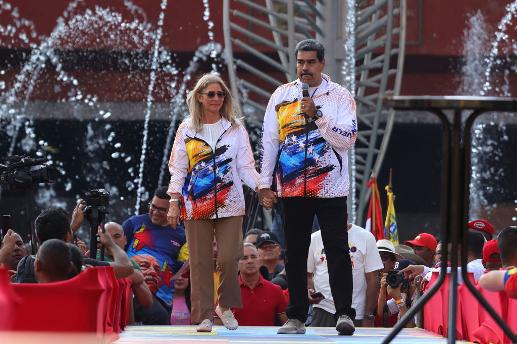 Силия Флорес