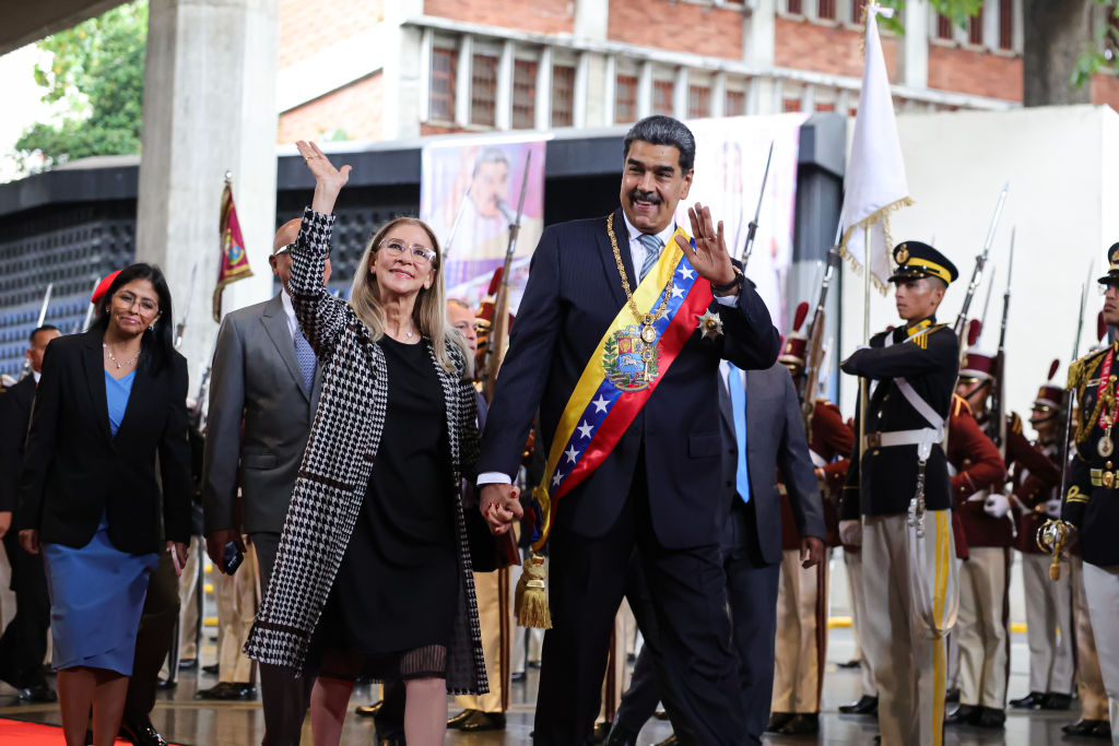 Силия Флорес