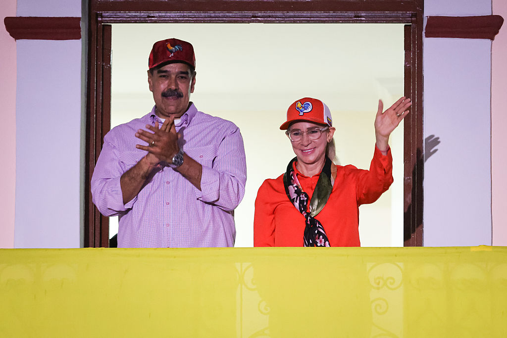 Силия Флорес