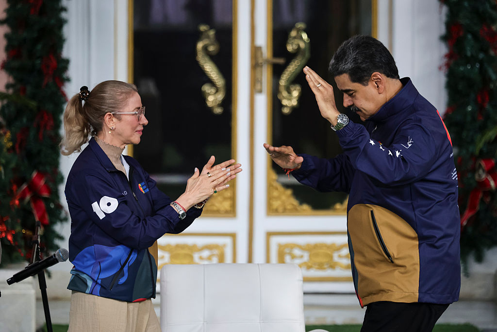 Силия Флорес