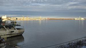 Дунав кораб Свищов потъва