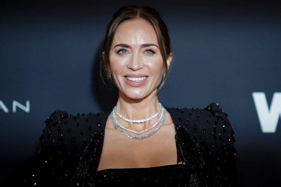 <p>Модни моменти и награди за стил от WWD.</p>