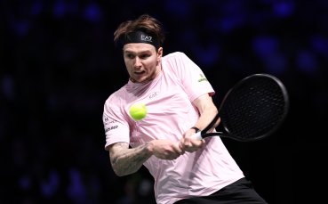 Бублик обърна американец за финал в Хонконг