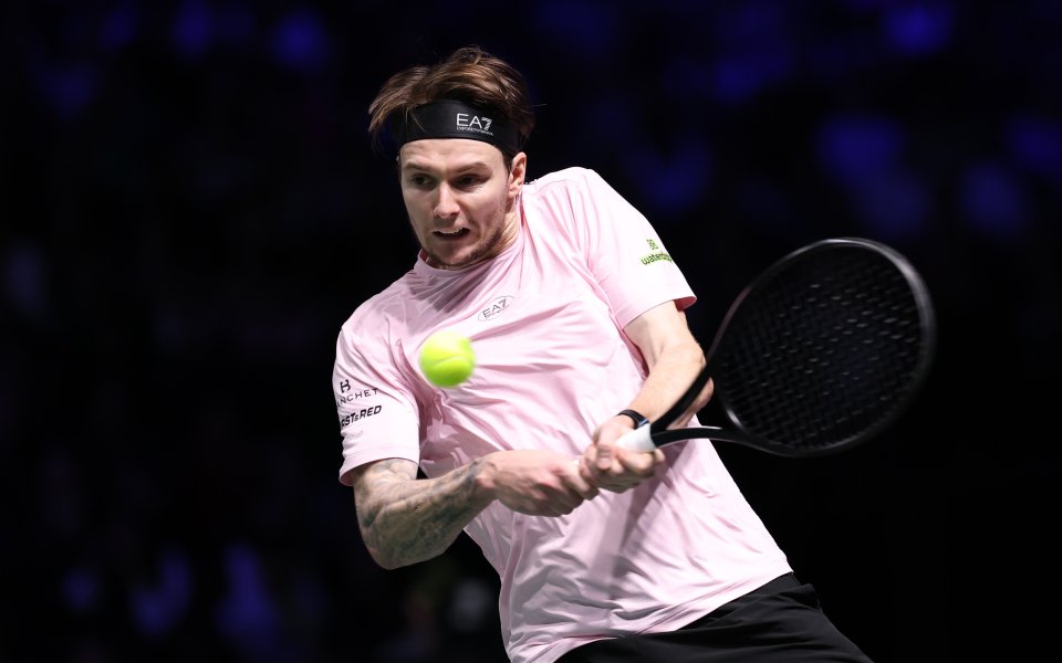 Бублик обърна американец за финал в Хонконг