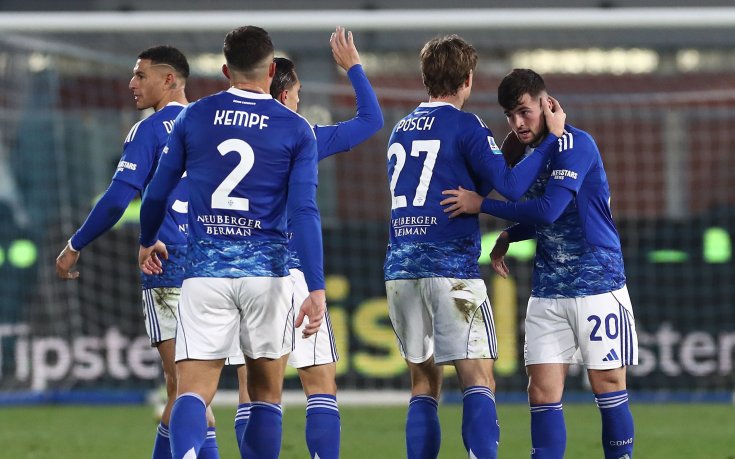 Комо измъкна точка в края срещу Болоня