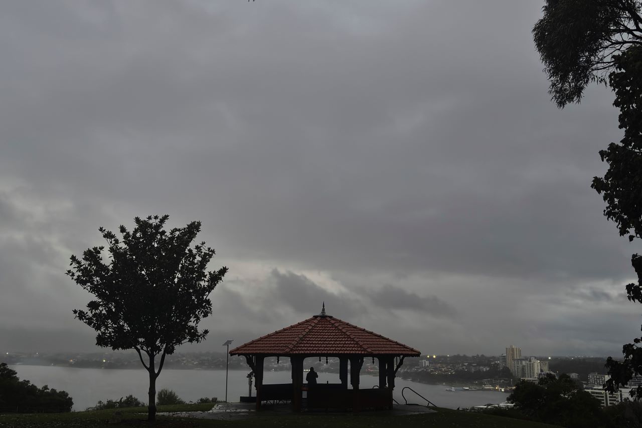 Тропическият циклон "Коджи" остави хиляди в Куинсланд без ток