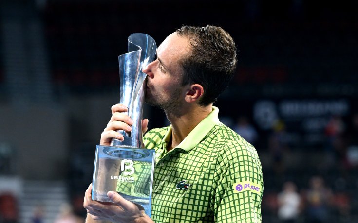 Медведев спечели титлата в Бризбейн