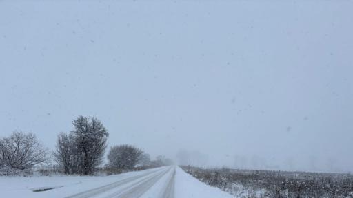 Внимание! Скална маса ограничи движението София - Самоков