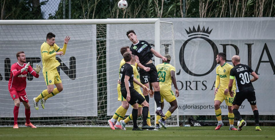 Лудогорец Пакш1