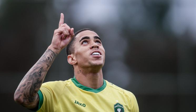 Футбол - Лудогорец тръгна с 3:2 над унгарци в дъжд и вятър