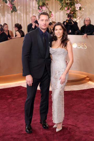 Любов на червения килим: Най-красивите звездни двойки на „Златните глобуси“ 2026 (СНИМКИ) - снимка 17